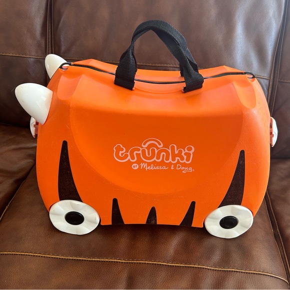 Tiger Trunki by Melissa and Doug - Picture 1 of 3